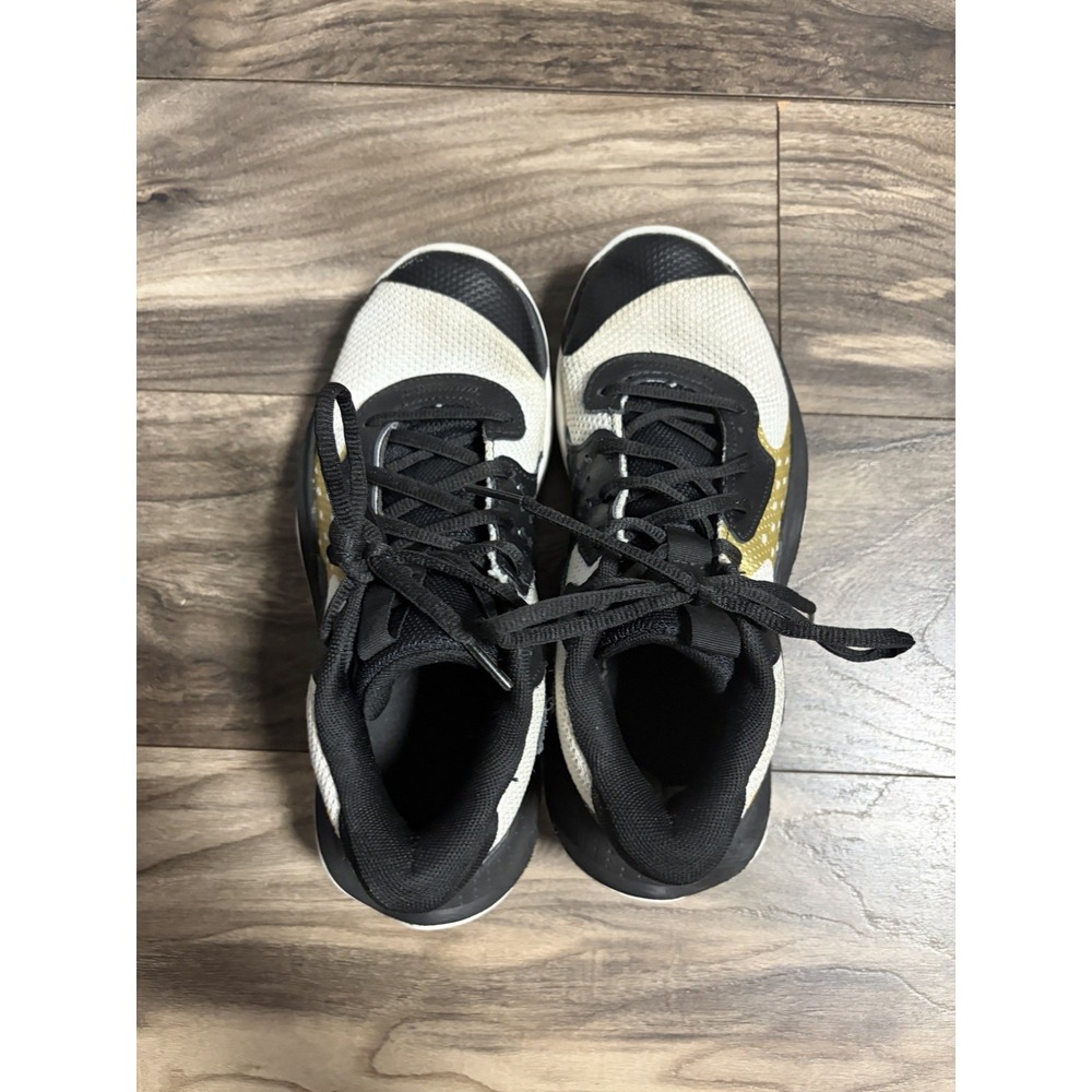 Under Armour Jet '23 Boys Size 5.5Y Black White Gold Basketball Shoes Sneakers - Picture 7 of 9
